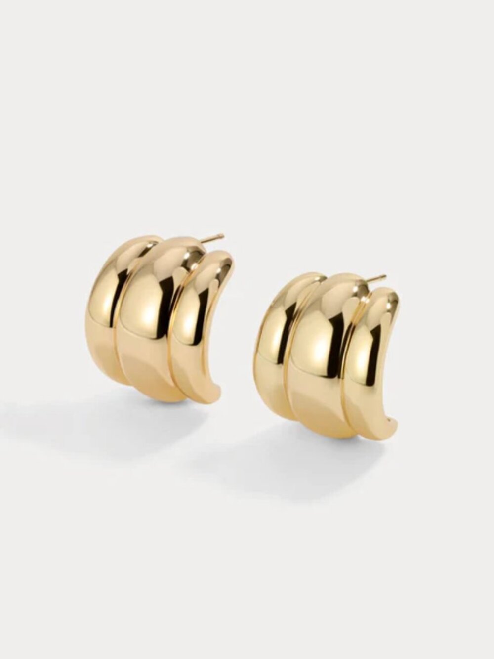 Lili Claspe - Elsa Shield Earrings, Gold